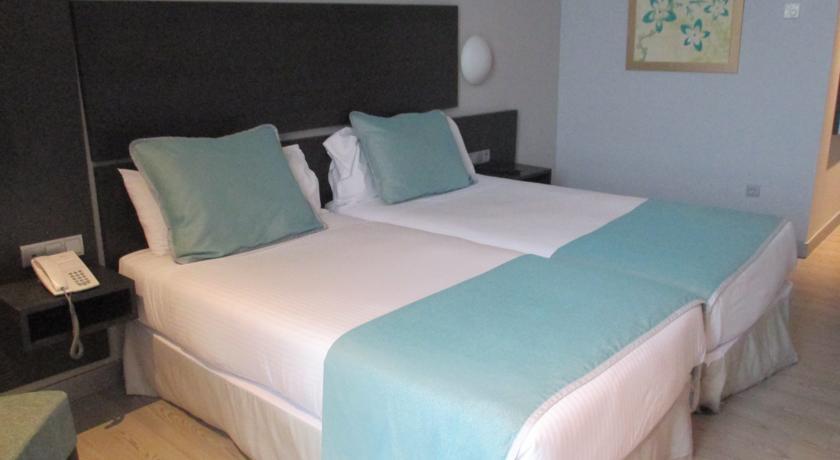 Hotel Ciudad De Ponferrada, Ascend Hotel Collection 外观 照片