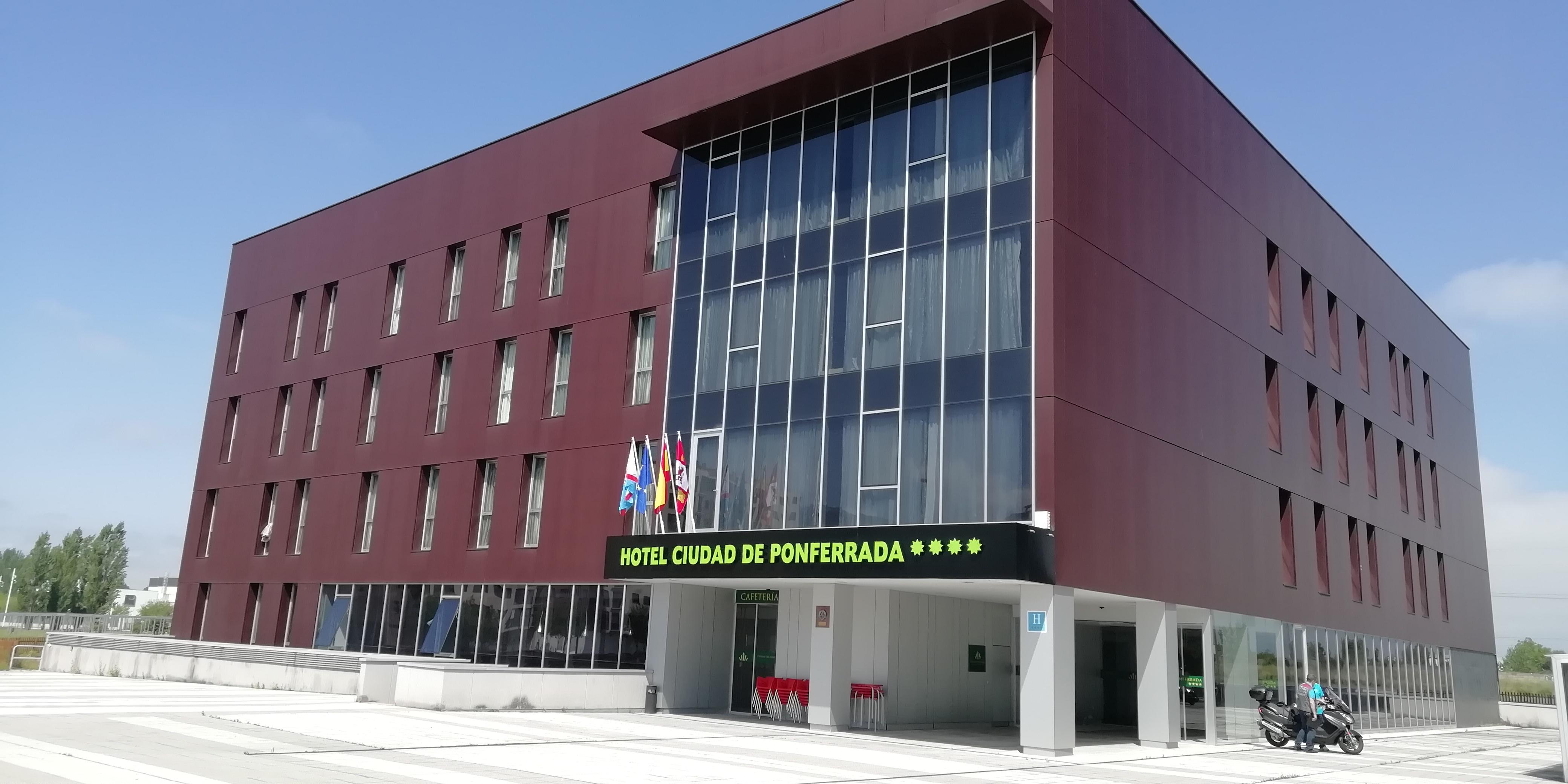 Hotel Ciudad De Ponferrada, Ascend Hotel Collection 外观 照片