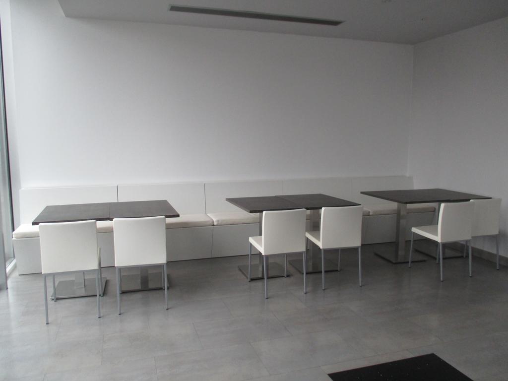 Hotel Ciudad De Ponferrada, Ascend Hotel Collection 外观 照片