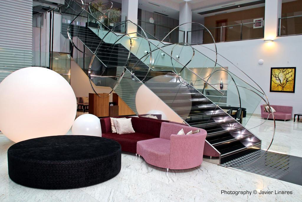 Hotel Ciudad De Ponferrada, Ascend Hotel Collection 外观 照片