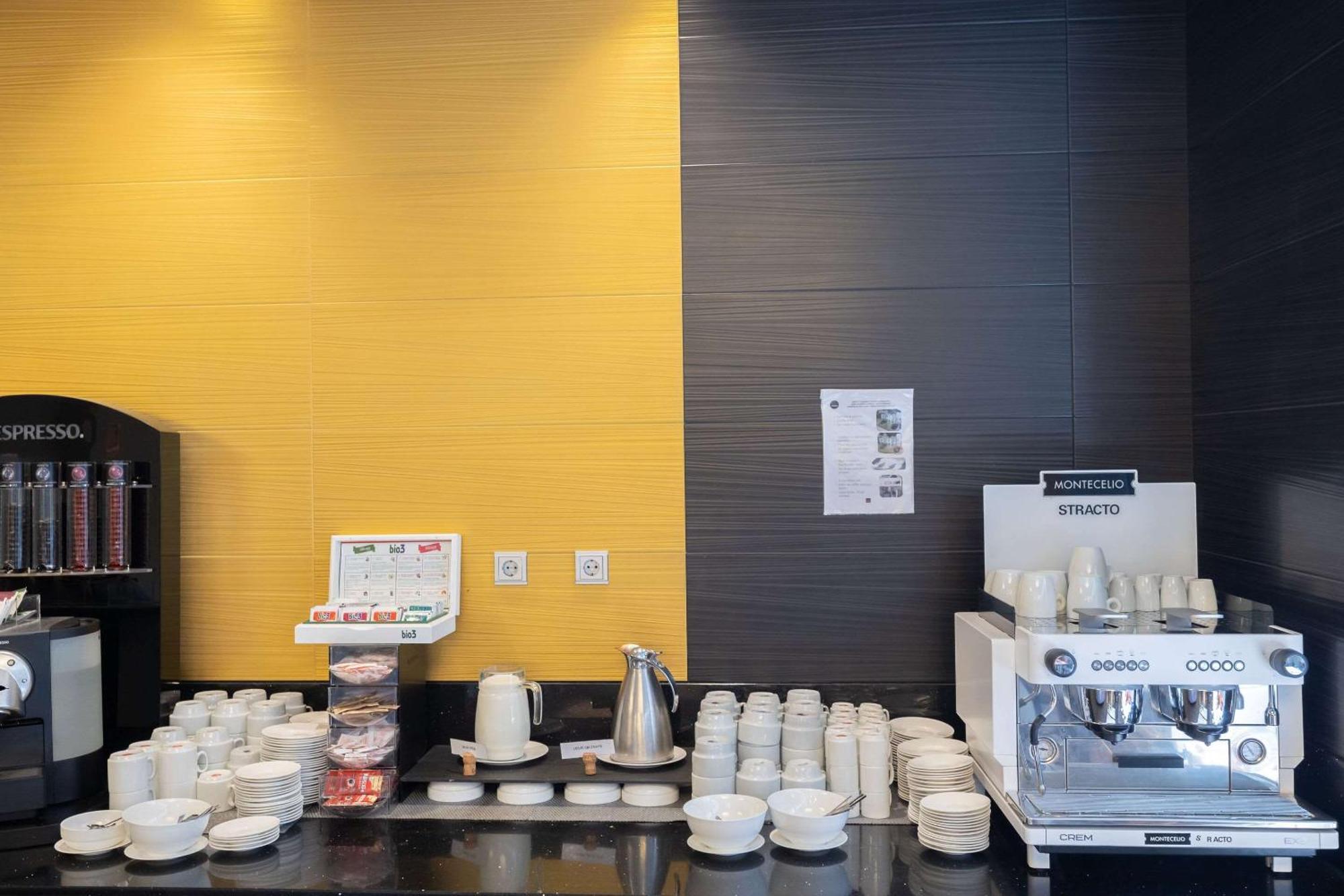 Hotel Ciudad De Ponferrada, Ascend Hotel Collection 外观 照片