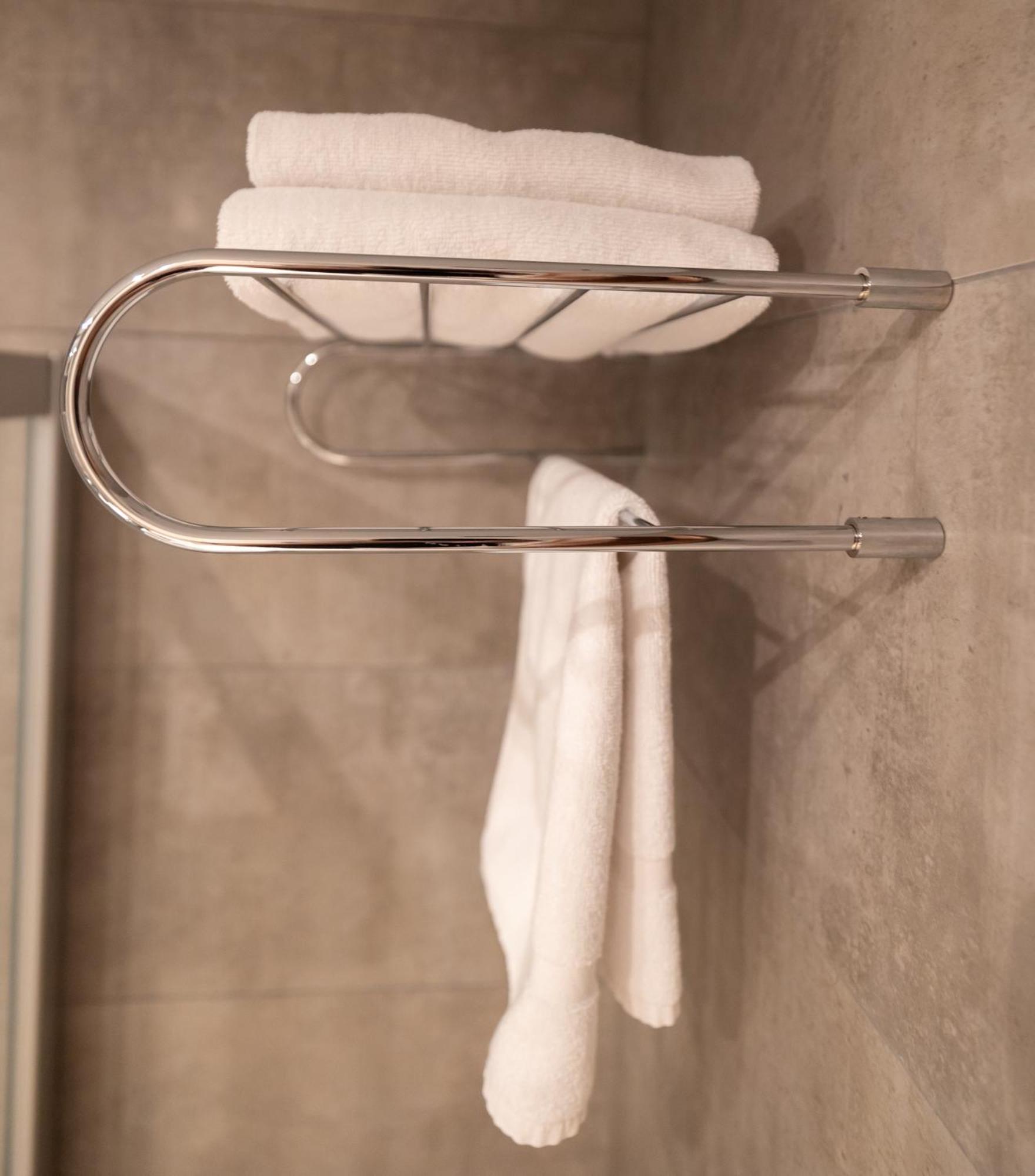 Hotel Ciudad De Ponferrada, Ascend Hotel Collection 外观 照片